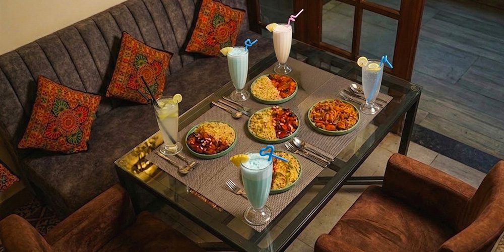 Pairing Drinks and Sides with Pakistani Chinese Cuisine